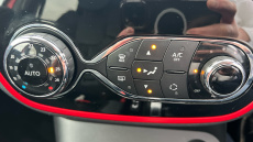 Renault Captur 1.2 TCE Signature Nav 5dr Auto Petrol Hatchback